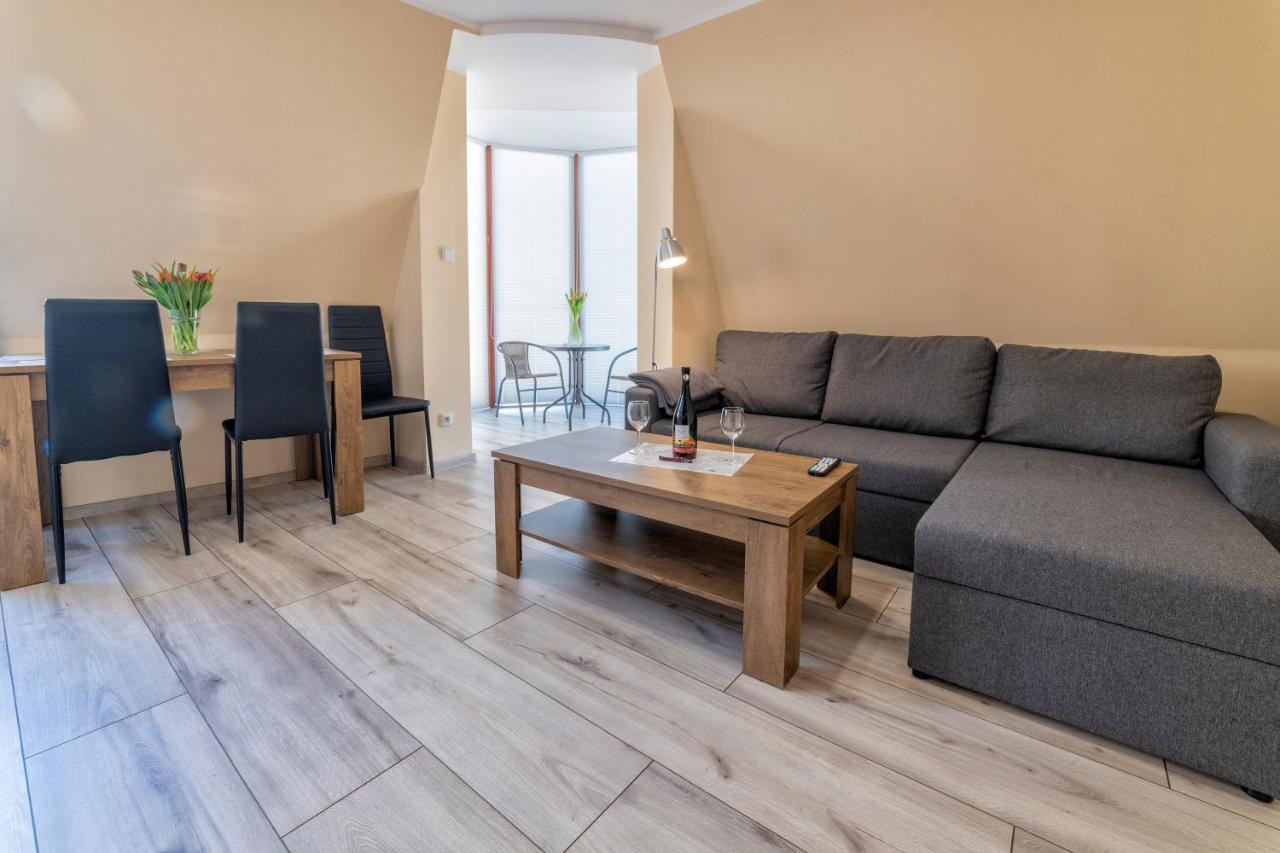 Apartamenty Alicja Dzierzoniow Exterior foto