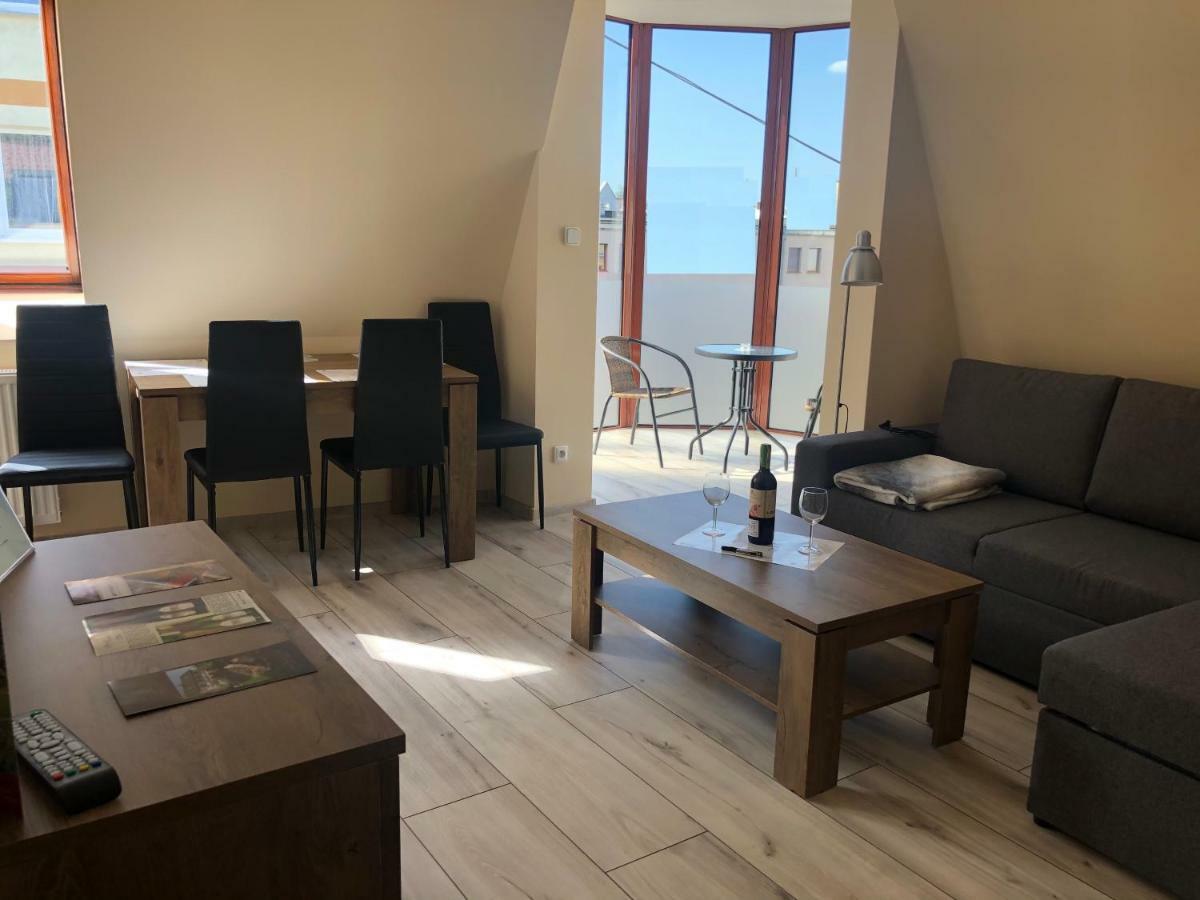 Apartamenty Alicja Dzierzoniow Exterior foto